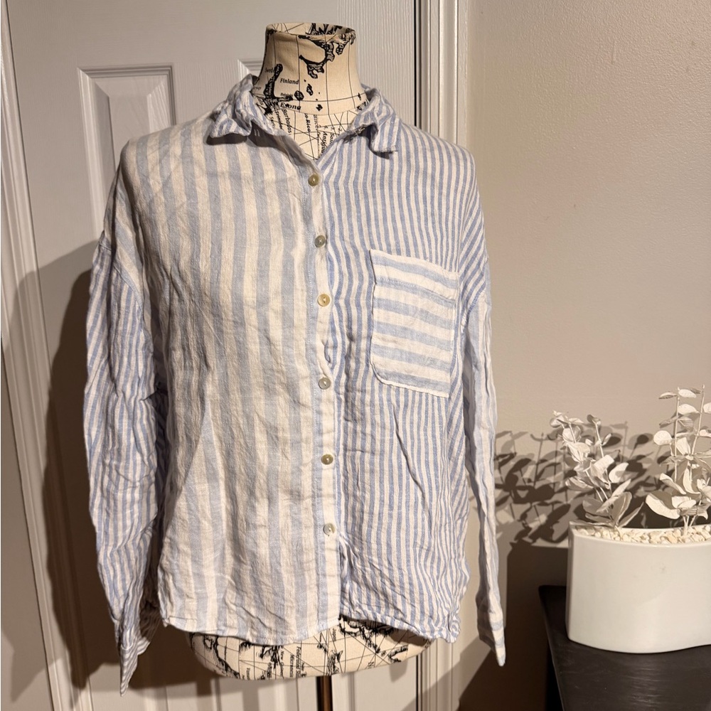 🎯Nicole Miller 100% linen High Low Stripes Button Shirt coastal baby blue top L